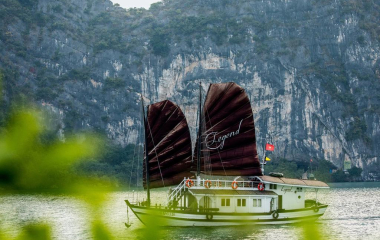 Cosy Family Retreat with Halong Bay Private Cruise